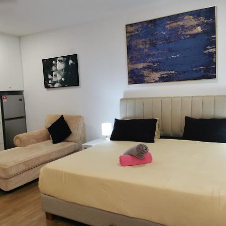 Apple Home 2 At Menara Simfoni, King Size Bed, Cheras, Nexflix, Wifi, Parking Сери-Кембанган Экстерьер фото