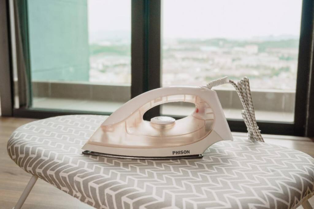 Apple Home 2 At Menara Simfoni, King Size Bed, Cheras, Nexflix, Wifi, Parking Сери-Кембанган Экстерьер фото