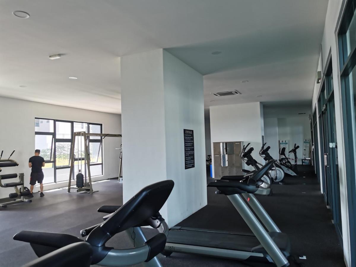 Apple Home 2 At Menara Simfoni, King Size Bed, Cheras, Nexflix, Wifi, Parking Сери-Кембанган Экстерьер фото
